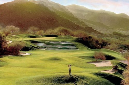 Arizona Golf Course. Image Credit: Arizona Grand Resort & Spa.